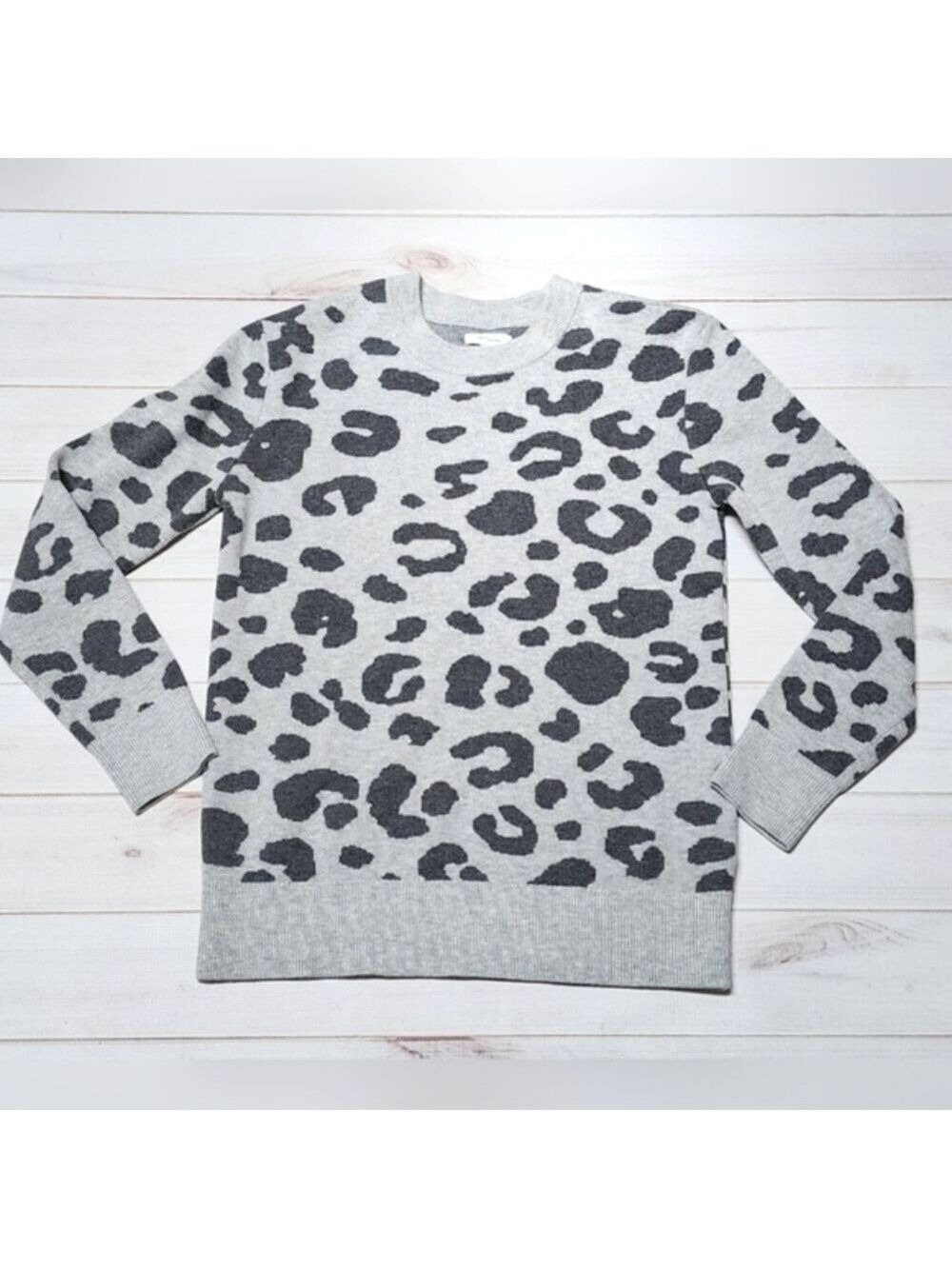 Daily Ritual Gray Leopard Print Sweater Size XS - New Without Tags